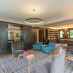 Arambrook Boutique Hotel